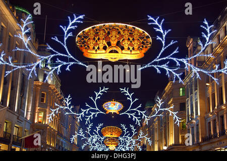 London, UK. 9. November 2013. Regent Street Weihnachtsbeleuchtung eingeschaltet mit Dekorationen zeigen die zwölf Tage von Weihnachten, London, England: Paul Brown/Alamy Live News Stockfoto