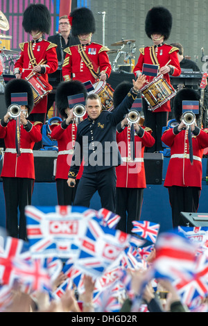 Ein Konzert in der Mall am 4. Juni 2012 im Buckingham Palace in London, H.M diamantene Thronjubiläum der Queen zu feiern statt. Stockfoto