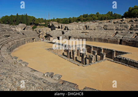 Amphitheater, römischen Ruinen von Itálica des 2. Jahrhunderts, Santiponce, Provinz Sevilla, Region von Andalusien, Spanien, Europa Stockfoto