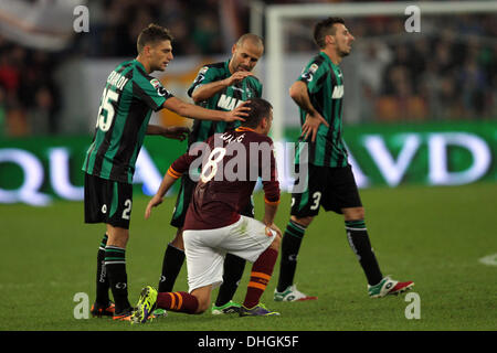 Italien. 10. NOVEMBER 2013. Fußball / Fußball: italienische Liga SERIE a 11° MATCH Roma Vs Sassuolo, im Olympiastadion in der Stadt von Rom, Italien.  Das TEAM AS ROMA, geführt von "COACH GARCIA, Joggen in THE OLYMPIC STADIUM mit SASSUOLO, team auf dem letzten Platz.  (Foto: Marco Iacobucci/Alamy live-Nachrichten) Stockfoto