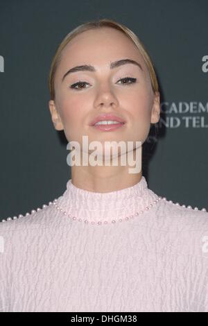 Suki Waterhouse kommt bei den BAFTA LA Britannia Awards in Los Angeles, Kalifornien, 9. November 2013 Stockfoto