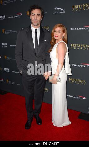 Sacha Baron Cohen und Isla Fisher kommen bei den BAFTA LA Britannia Awards in Los Angeles, Kalifornien, 9. November 2013 Stockfoto