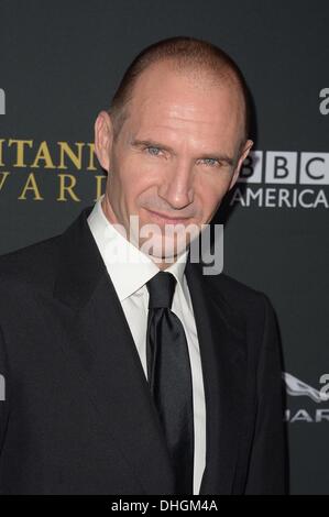 Ralph Fiennes kommt bei den BAFTA LA Britannia Awards in Los Angeles, Kalifornien, 9. November 2013 Stockfoto