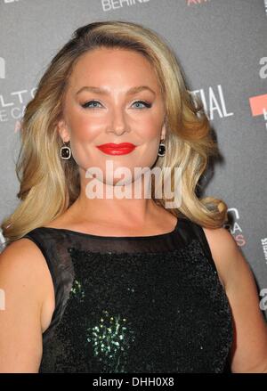 Los Angeles, CA, USA. 10. November 2013. Elisabeth Rohm im Ankunftsbereich für das 7. jährlichen Hamilton hinter The Camera Awards, The Ebell von Los Angeles, Los Angeles, CA 10. November 2013. © Dee Cercone/Everett Collection/Alamy Live-Nachrichten Stockfoto