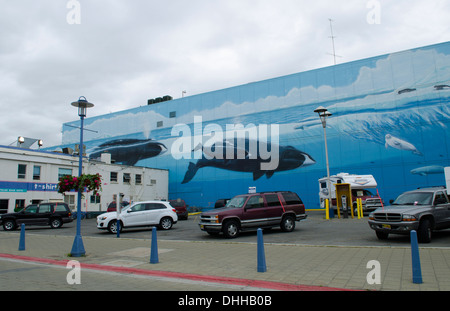 Anchorage Alaska berühmte Künstler Wyland Whaling Kunst Design Fototapete auf Rückseite Parkplatz in der Innenstadt entfernt Stockfoto