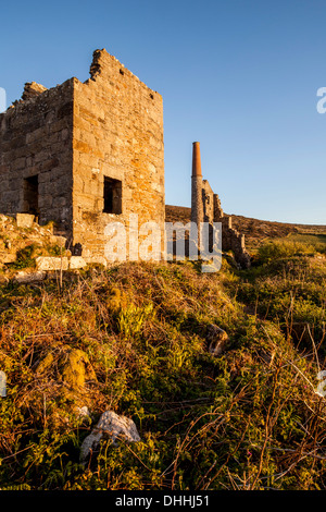 Ruinen der Carn Galver Tin Mine, Nera Bosigran, Cornwall, UK Stockfoto