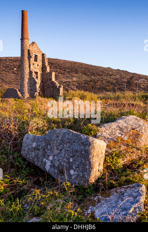 Ruinen der Carn Galver Tin Mine, Nera Bosigran, Cornwall, UK Stockfoto