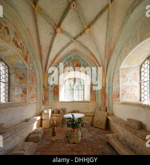 Brunnen-Kapelle im Kreuzgang, ehemalige Stiftskirche St. Johannes der Täufer, Steingaden, Region Pfaffenwinkel Stockfoto