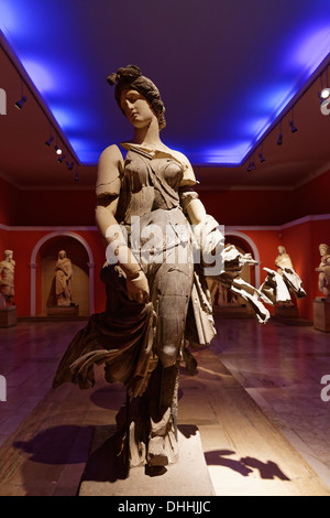 Archäologisches Museum, Marmorstatue einer tanzenden Frau von Perge, 2. Jh. n. Chr., Antalya, Provinz Antalya, Türkei Stockfoto