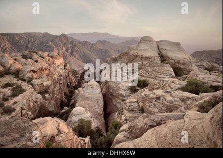 Felsformationen an Dana Nature reserve, UNESCO Welt Herritage, Dana, Jordanien, Naher Osten, Asien Stockfoto