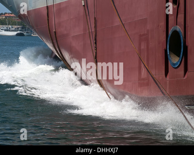 Einführung neues Schiff in der Werft Stockfoto