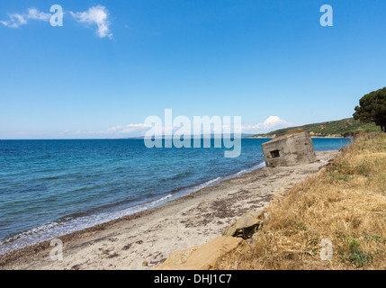 Alten Betonbunker WW1 oder Bunker am Strand von Anzac Cove in Gallipoli, Ost-Thrakien, Türkei Stockfoto