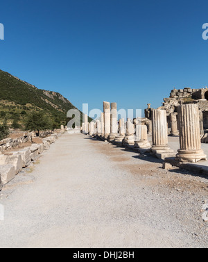 Ephesus eine Straße mit Spalten in Ephesus, eine Stadt im antiken Griechenland jetzt auch in der Türkei ausgerichtet Stockfoto