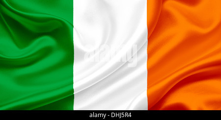 Flagge von Irland im Wind wehende Stockfoto