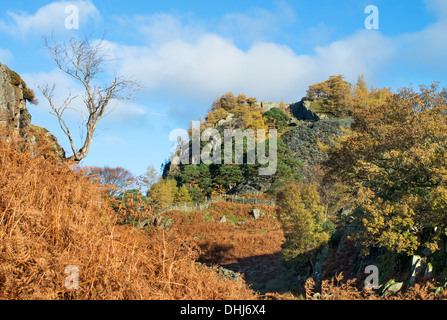 Schloss-Felsen im Herbst Borrowdale, Cumbria, England, UK Stockfoto