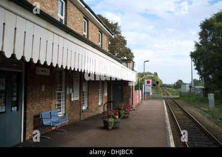 Melton Bahnhof auf der 49-Mile East Suffolk Nebenbahn läuft von Lowestoft nach Ipswich, Suffolk, UK. Stockfoto