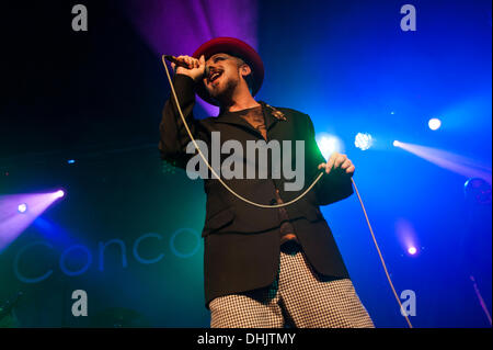 Brighton, UK. 11. November 2013. Boy George, die live am Concorde 2 Veranstaltungsort in Brighton, East Sussex als Teil der "This Is What I Do" Tour, 11. November 2013. England-UK. Bitte die Credit: © Francesca Moore/Brighton Quelle. © Francesca Moore/Brighton Quelle/Alamy Live-Nachrichten Stockfoto