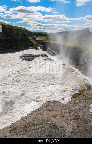 Gullfoss der tobenden Wasserfällen in Island Stockfoto