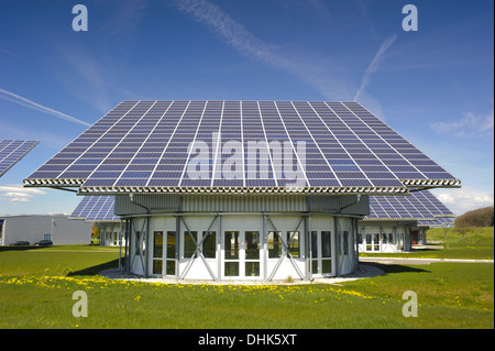 Solar-Paneelen auf Haus in Deutschland Stockfoto