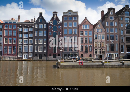 Europa, Niederlande, Nord-Holland, Amsterdam, Damrak, typisch holländischen Häuser Stockfoto