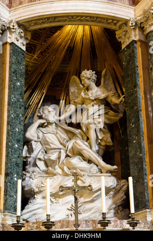 Der Traum des Heiligen Josef von Domenico Guidi Inm der Kirche Santa Maria della Vittoria - Rom, Italien Stockfoto