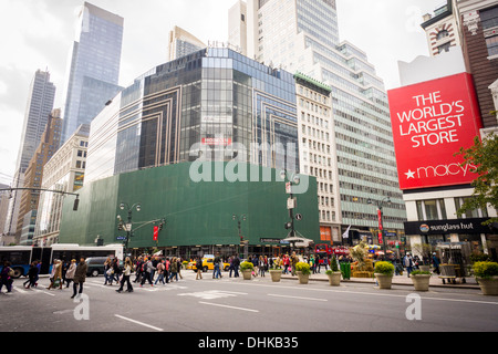 Belebten Einkaufsviertel der Herald Square in New York Stockfoto