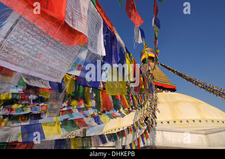 Gebetsfahnen am Bodnath Stupa, Kathmandu, Kathmandu-Tal, Nepal, Asien Stockfoto