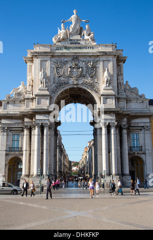 Triumphbogen Arco da Victoria am Praça Comercio Platz im Viertel Baixa, Lissabon, Lisboa, Portugal Stockfoto