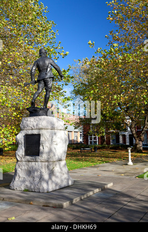 Kriegerdenkmal in Palmyra Square, Warrington, Cheshire Stockfoto