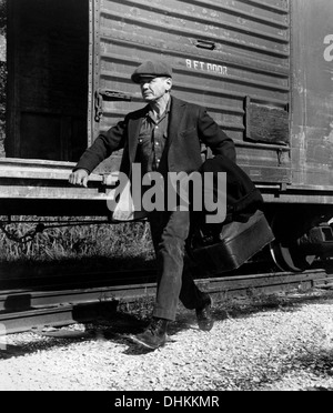 Charles Bronson am Set des Films, harte Zeiten, 1975 Stockfoto