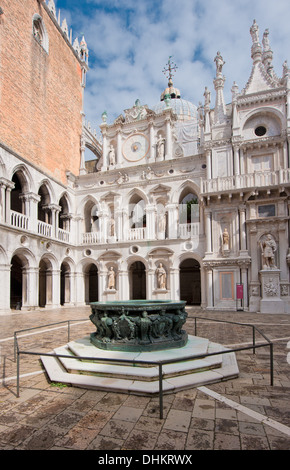 Inneren Hof der Dogenpalast, Venedig, Italien Stockfoto