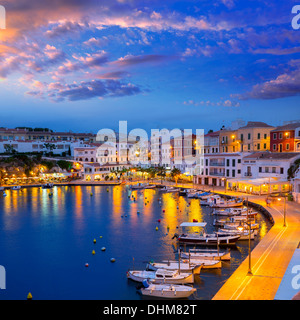 Calasfonts Cales Fonts Hafen Sonnenuntergang in Mahon auf den Balearischen Inseln Stockfoto