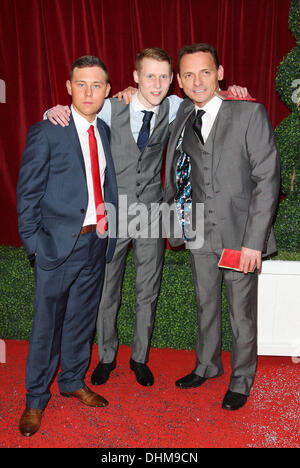 Jamie Borthwick, Joshua Pascoe und Perry Fenwick The British Soap Awards 2012 statt London TV - Ankünfte London, England - 28.04.12 Stockfoto