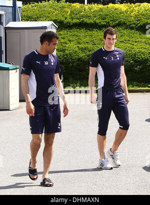 Sandro, Gareth Bale Tottenham Hotspur Spieler und Management bei den Spurs training Boden und Dorf in Essex Essex, England - 30.04.12 Stockfoto