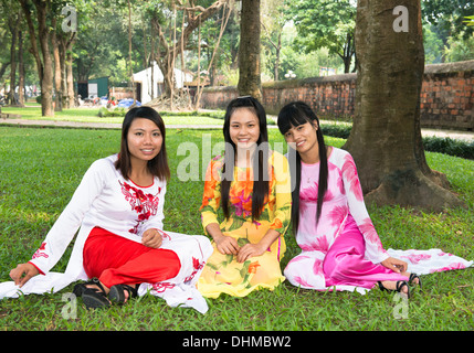 Jungen vietnamesischen Schönheiten in Hanoi. Stockfoto