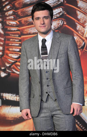 Berlin, Deutschland. 12. November 2013. Josh Hutcherson - The Hunger Games Premiere - CATCHING FIRE im CINESTAR SONY CENTER in Berlin 12. November 2013 - Foto: SuccoMedia / Ralf Succo/Picture Alliance © Dpa picture-Alliance/Alamy Live News Stockfoto
