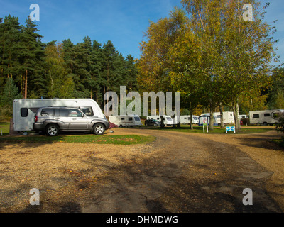 Wohnwagen im November auf dem Caravan Club site Sandringham Stockfoto