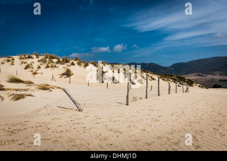 Sanddünen am Playa Valdevaqueros in Tarifa, Südspanien. Stockfoto