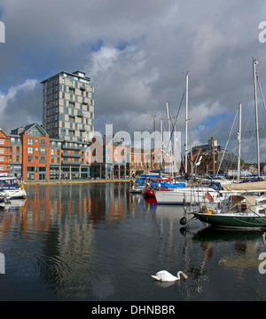 Regatta-Kai und die Cambria Wohnungen in der Revelopment von Ipswich Docks Stockfoto