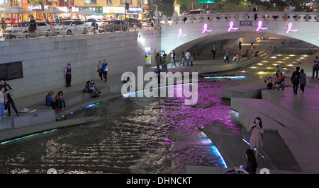 Südkorea, Seoul, Cheong-Gye Stream, Menschen, Stockfoto