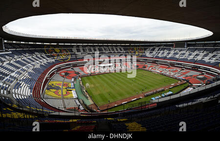 Mexico City, Mexiko. 12. November 2013. Einen Überblick über die All Whites letzte Trainingseinheit an der berühmten Estadio Azteca (Azteken-Stadion) in Mexiko-Stadt vor der morgigen FIFA World Cup 2014 Intercontinental 1. Bein qualifying match gegen Mexiko. © Aktion Plus Sport/Alamy Live-Nachrichten Stockfoto