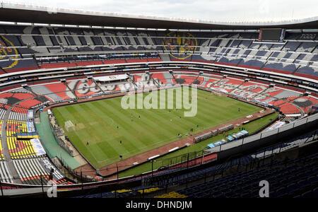 Mexico City, Mexiko. 12. November 2013. Einen Überblick über die All Whites letzte Trainingseinheit an der berühmten Estadio Azteca (Azteken-Stadion) in Mexiko-Stadt vor der morgigen FIFA World Cup 2014 Intercontinental 1. Bein qualifying match gegen Mexiko. © Aktion Plus Sport/Alamy Live-Nachrichten Stockfoto