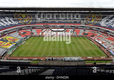 Mexico City, Mexiko. 12. November 2013. Einen Überblick über die All Whites letzte Trainingseinheit an der berühmten Estadio Azteca (Azteken-Stadion) in Mexiko-Stadt vor der morgigen FIFA World Cup 2014 Intercontinental 1. Bein qualifying match gegen Mexiko. © Aktion Plus Sport/Alamy Live-Nachrichten Stockfoto