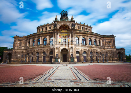 Dresdner Oper. am Abend Stockfoto