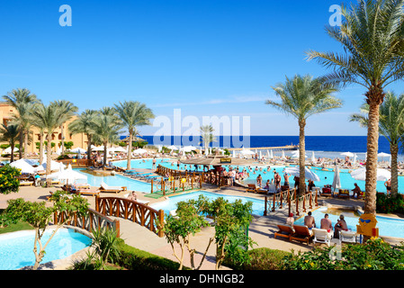 Die Touristen sind im Urlaub im beliebten Hotel am 28. November 2012 in Sharm el Sheikh, Ägypten. Stockfoto