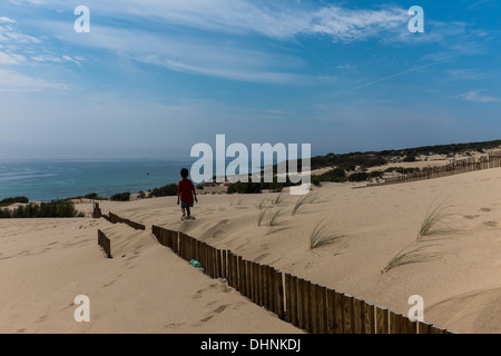 Sanddünen am Playa Valdevaqueros in Tarifa, Südspanien. Stockfoto