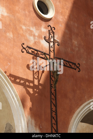 Christus am Kreuz Antibes Cathédrale Notre-Dame de l'Immaculée-Konzeption Stockfoto