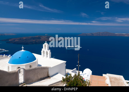 Blue Dome Kirche in Firostefani in der Nähe von Fira auf Thira Insel Santorini Griechenland Stockfoto