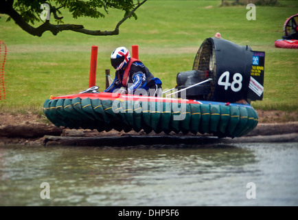 British Hovercraft Racing Championship crash Rennsport Claydon House Buckinghamshire Stockfoto