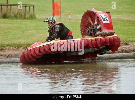 British Hovercraft Racing Championship crash Rennsport Claydon House Buckinghamshire Stockfoto